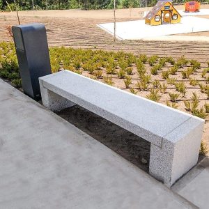 Banca stradala fara spatar din granit UM469 amenajare parc