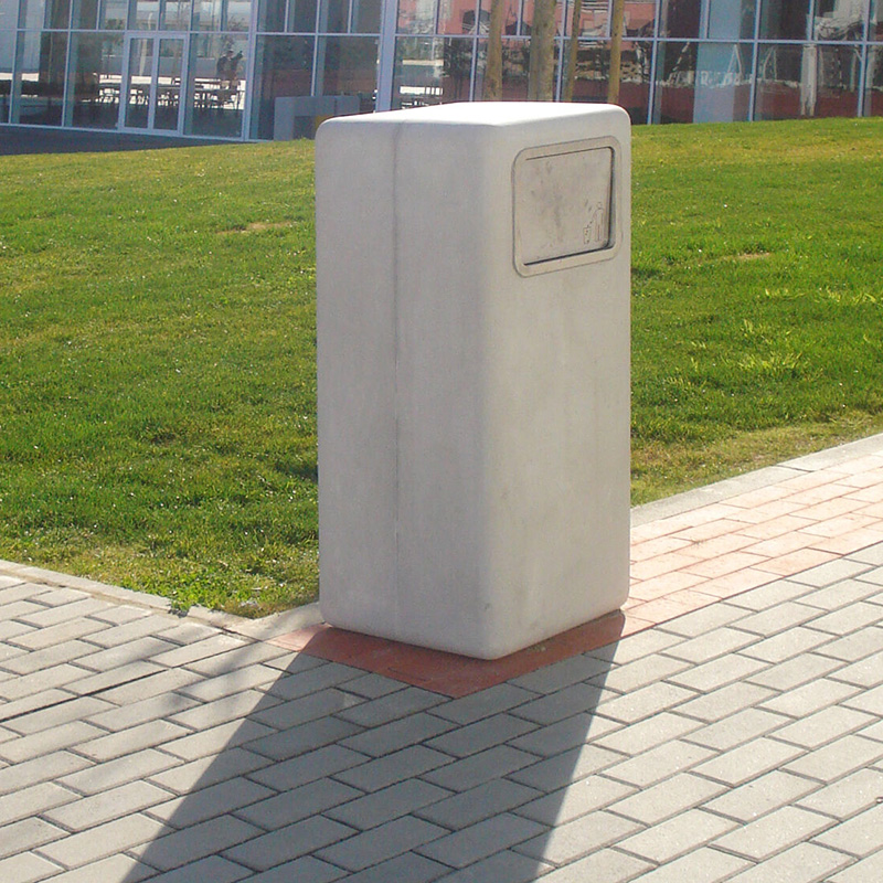 Cos stradal din beton armat UM894 oras