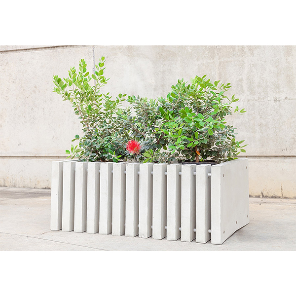 Jardiniera stradala din beton
