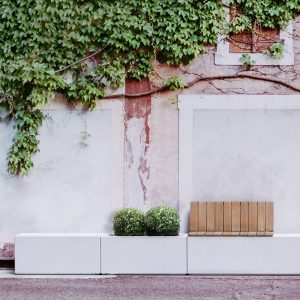 Jardiniera dreptunghiulara din beton UM877 amenajare urbana