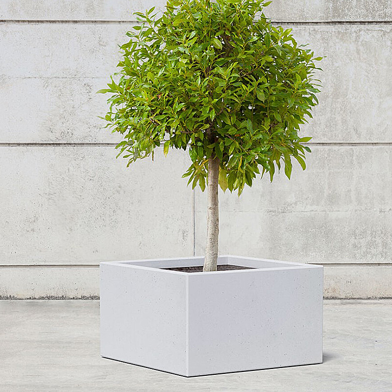 Jardiniera patrata din beton UM872