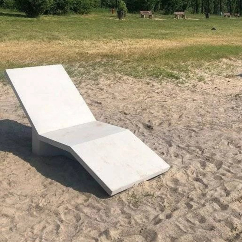 Sezlong stradal din beton UM627 plaja