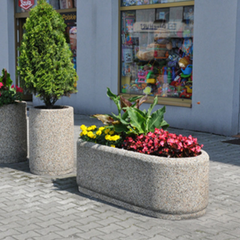 Jardiniera stradala ovala de marime medie UM2101