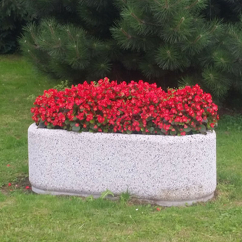 Jardiniera stradala ovala de marime medie UM2101