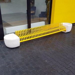 Rastel biciclete trotinete din beton cu jardiniere UM4780