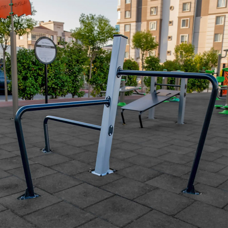 Echipament fitness exterior Bara tripla pentru flotari si tractiuni AFP103