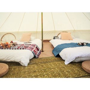 Cort iurta glamping UMV04 paturi interior